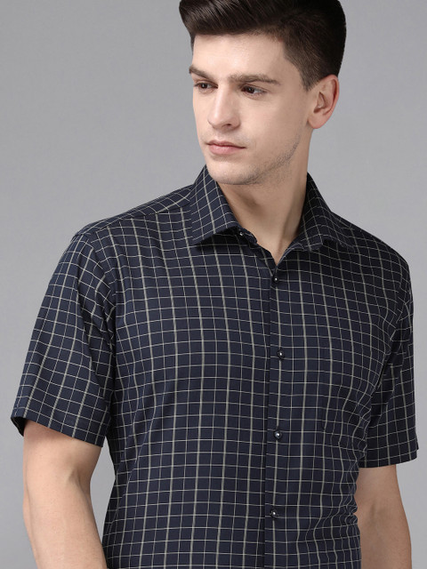 

Van Heusen Men Navy Blue & Beige Custom Fit Checked Formal Shirt