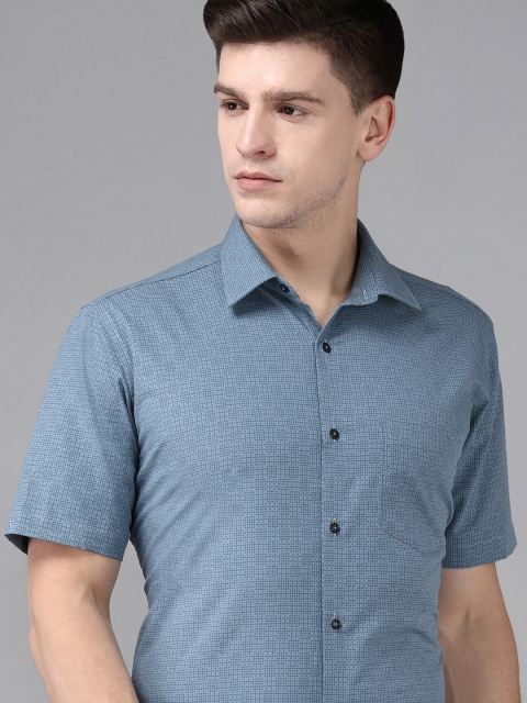 

Van Heusen Men Blue Custom Fit Printed Formal Shirt