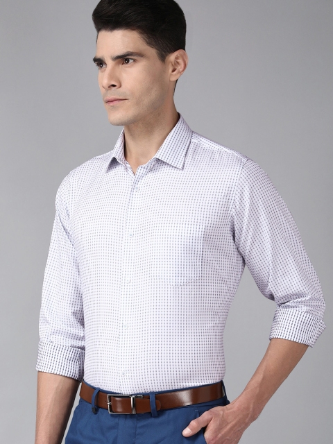

Van Heusen Men Navy Blue & White Checked Custom Fit Pure Cotton Formal Shirt