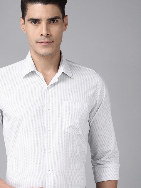 

Van Heusen Men White Slim Fit Striped Semiformal Shirt