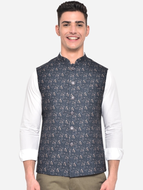 

Greenfibre Men Black Printed Terry Wool Regular Fit Waistcoat