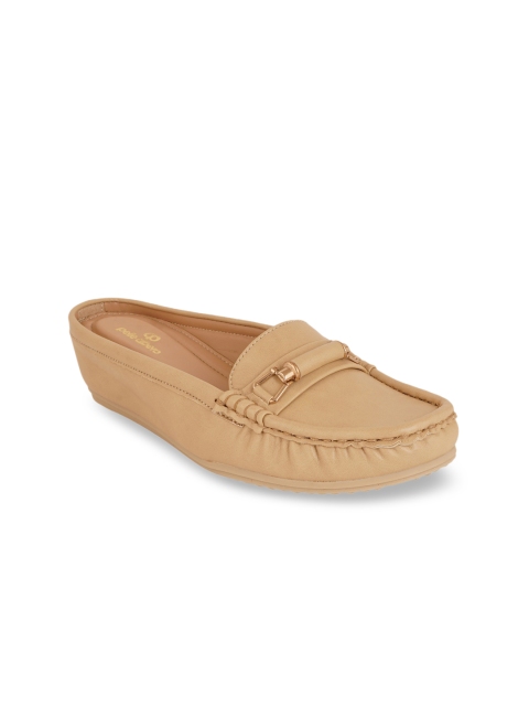 

pelle albero Women Beige Loafers
