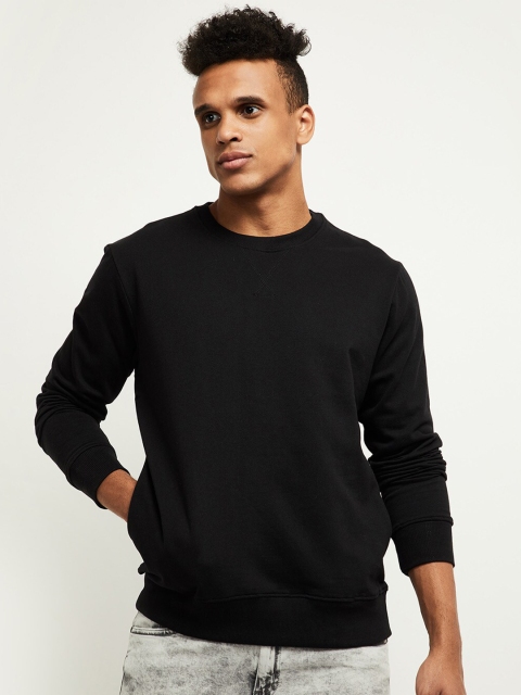 

max Men Black Solid Sweatshirt