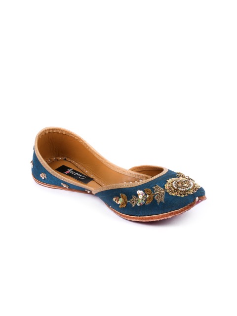 

Coral Haze Women Blue Handcrafted Silk Juttis
