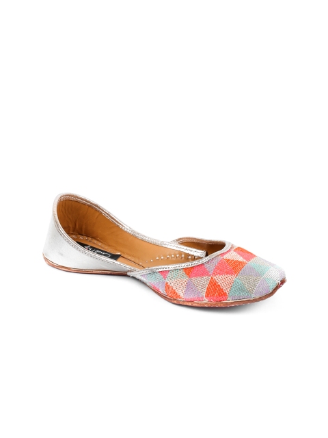 

Coral Haze Women Multicoloured Handcrafted Silk Juttis, Multi