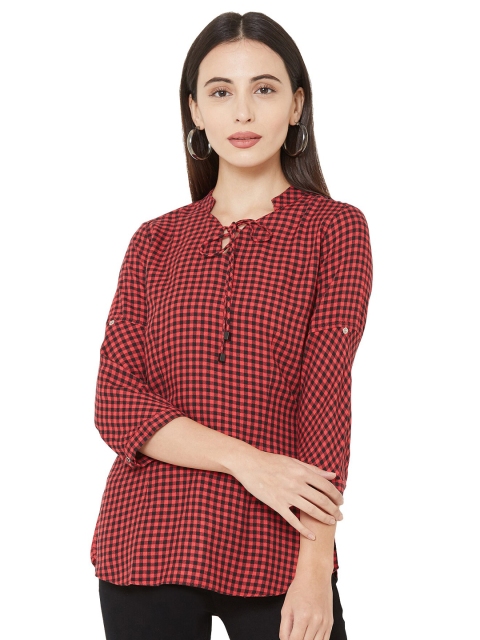 

Kraus Jeans Red & Black Geometric Print Top