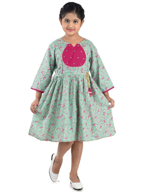 

Kinder Kids Yellow Cotton Ethnic Motifs Fit & Flare Dress
