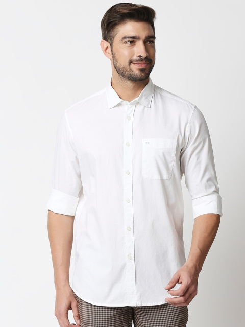 

Basics Men White Solid Slim Fit Cotton Casual Shirt