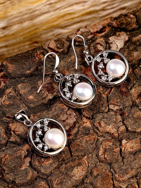 

Studio Voylla Silver-Plated Pendant & Earrings Set