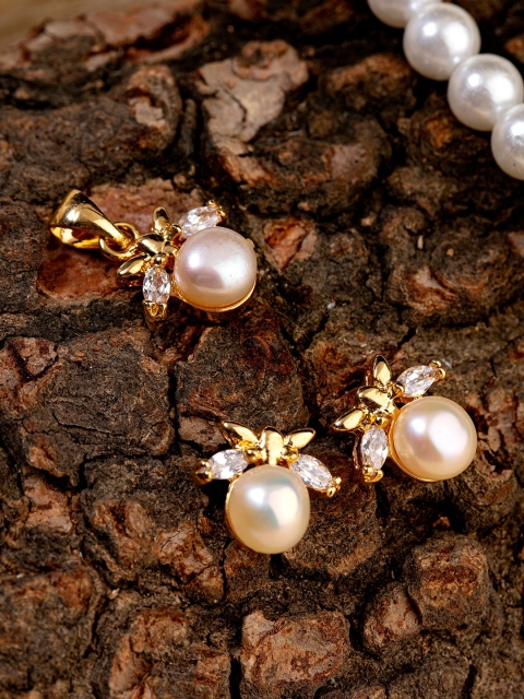 

Studio Voylla Gold-Plated Pearl Pendant Set