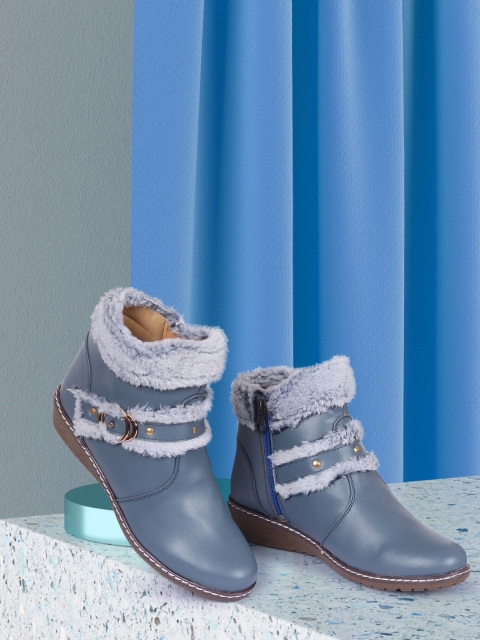 

Bella Toes Blue Kitten Heeled Boots