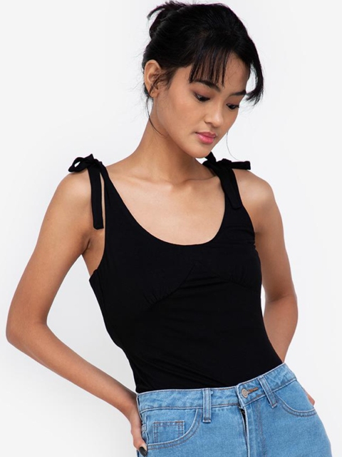 

ZALORA BASICS Black Shoulder Straps Knitted Top