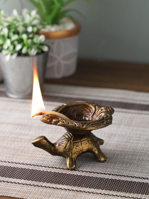 

Aapno Rajasthan Brown Traditional Brass Oil Lamp