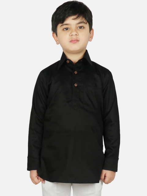 

SG YUVRAJ Boys Black Cotton Kurta