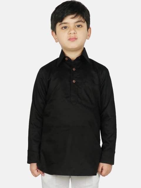 

SG YUVRAJ Boys Black Pure Cotton Kurta