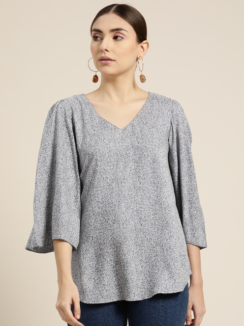 

Qurvii Women Grey & White Floral Print Top