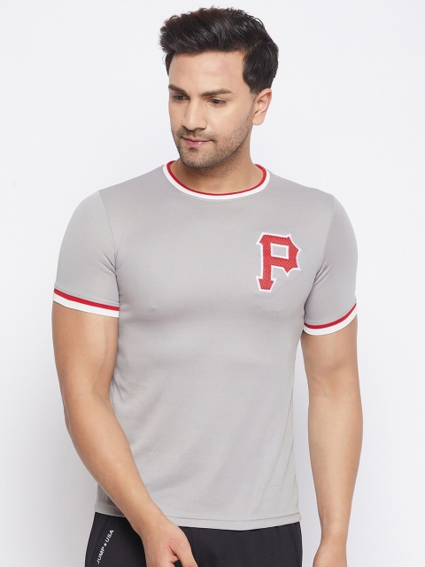

PRINCINN MEYER Men Grey & Red Typography Printed Running T-shirt