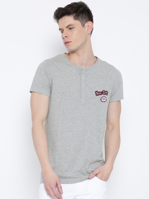 

MR BUTTON Men Grey Melange Solid Structured Fit Henley Neck T-shirt
