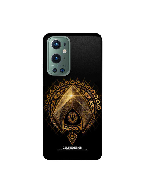 

CelfieDesign Black & Gold-Toned Aquaman Logo OnePlus 9 Pro Back Case