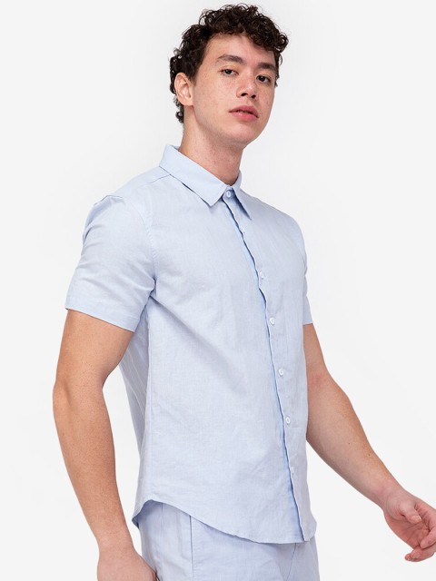 

ZALORA BASICS Men Blue Solid Regular Fit Casual Shirt