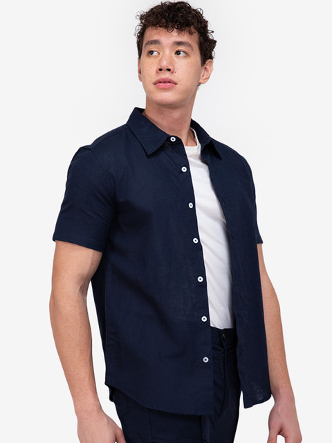 

ZALORA BASICS Men Navy Blue Casual Shirt
