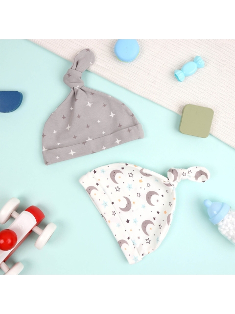 

KICKS & CRAWL Unisex Set Of 2 Kids Grey & White Printed Beanie