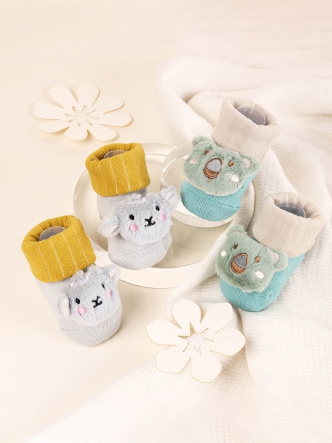

KICKS & CRAWL Kids Pack Of 2 Blue & Grey 3D Socks