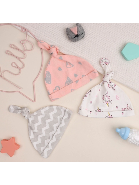 

KICKS & CRAWL Kids Grey & Pink Set Of 3 Printed Knotted Beanies