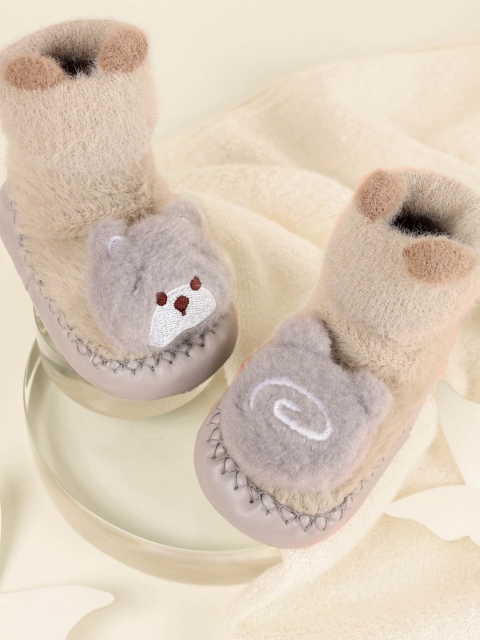 

KICKS & CRAWL Infant Kids Grey & Beige Baby Bear Furry Booties