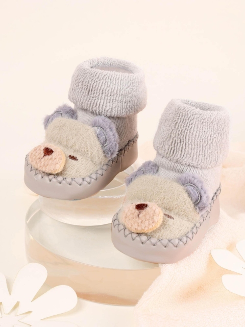 

KICKS & CRAWL Infant Kids Grey Playful Puppies Booties