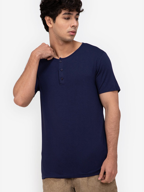

ZALORA BASICS Men Navy Blue Solid T-Shirt