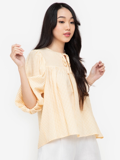 

ZALORA BASICS Yellow & White Keyhole Neck Crop Top