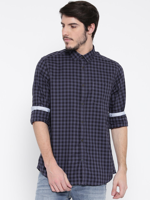 

Blackberrys Men Blue Slim Fit Checked Casual Shirt