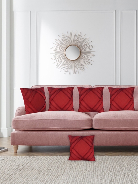 

XOXO Design Red Set of 5 Square Cushion Covers