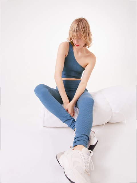 

H&M Women Blue Ribbed One-Shoulder Seamless Top