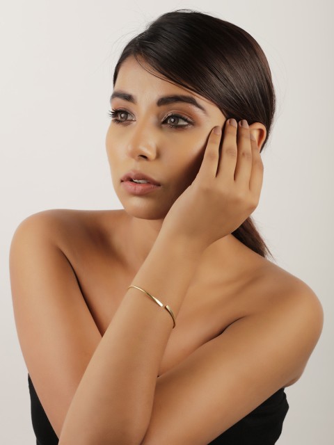 

STILSKII Unisex Gold-Toned Cuff Bracelet