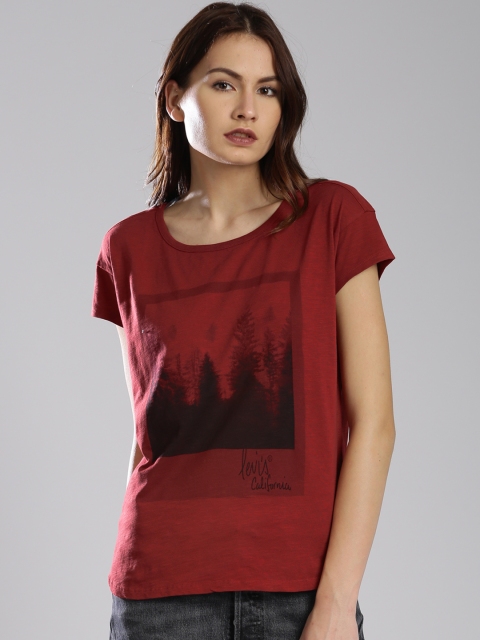

Levis Rust Red Printed Pure Cotton T-shirt