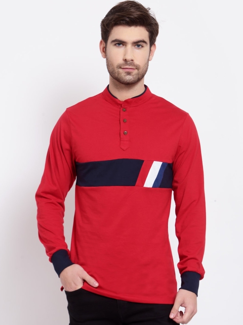 

Kalt Men Red & Navy Blue Colourblocked Henley Neck T-shirt