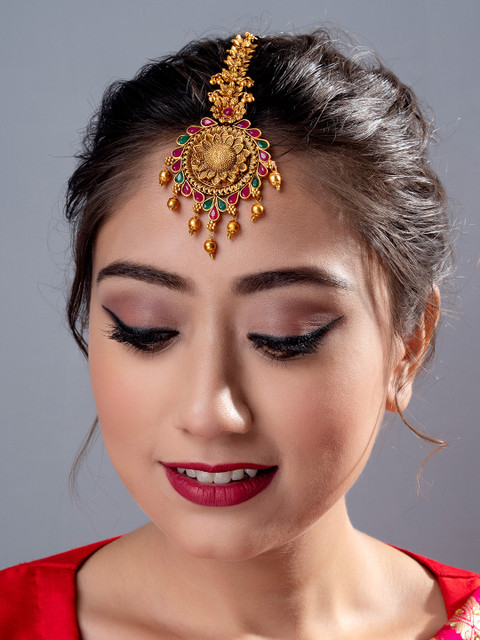

aadita Women Gold Toned Pearl Maangtikka