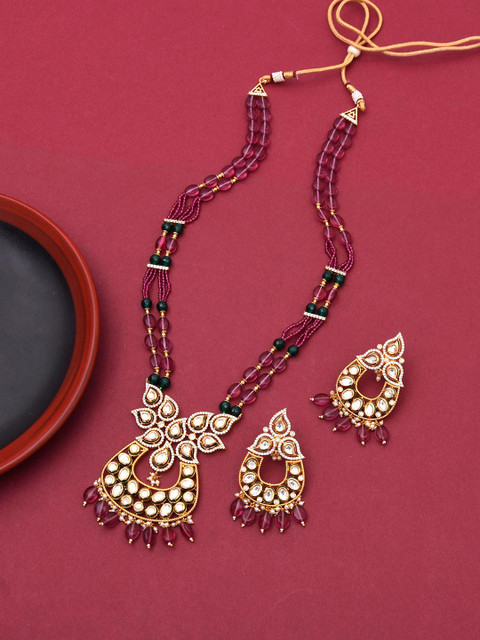 

Tistabene Women Green & Red Kundan Studded Meenakari Pendant Set
