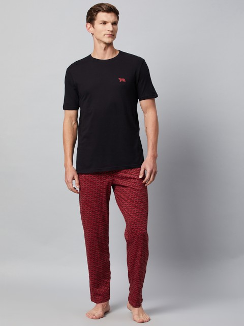 

Marks & Spencer Men Red & Black Pure Cotton Night suit