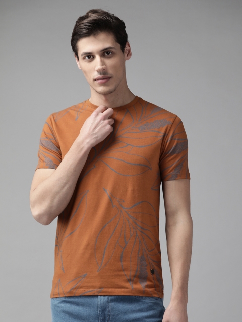 

Blackberrys Men Brown & Charcoal Floral Printed Slim Fit T-shirt