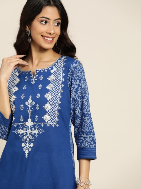 

Sangria Women Blue & White Thread Work Yoke Design Pure Cotton Kurta with Printed Back