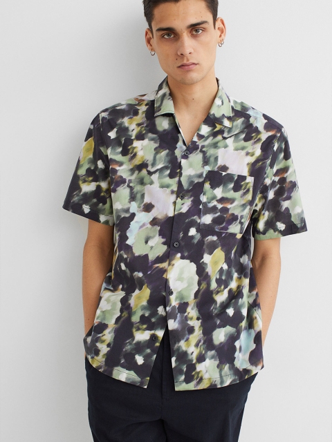 

H&M Men Green & Purple Printed Regular Fit Cotton Resort Shirt