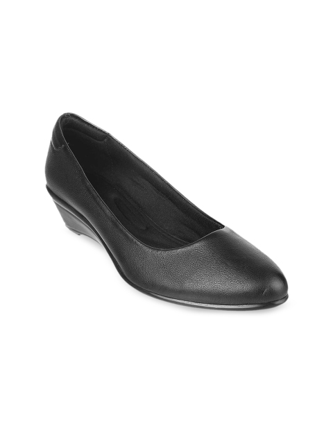 

Mochi Black Wedge Pumps