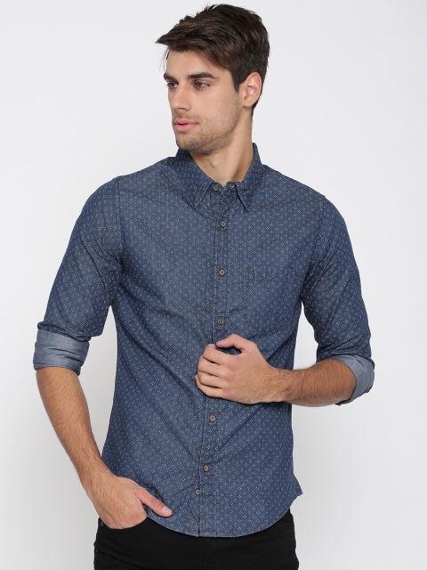 

United Colors of Benetton Men Blue Printed Denim Shirt