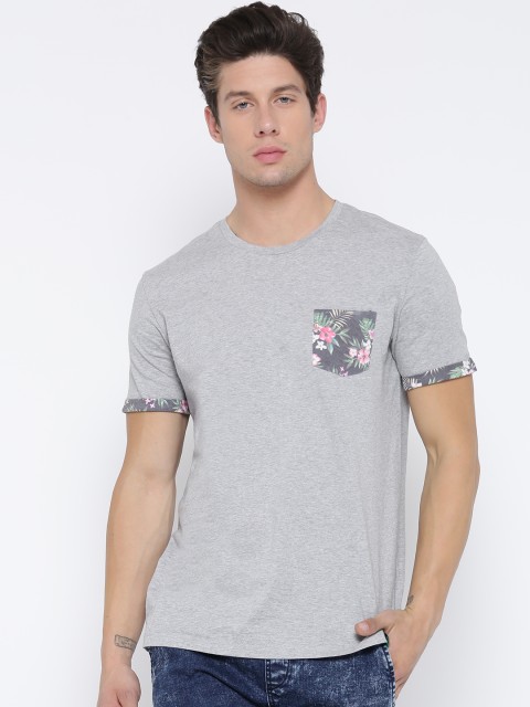 

United Colors of Benetton Men Grey Melange Round Neck T-shirt