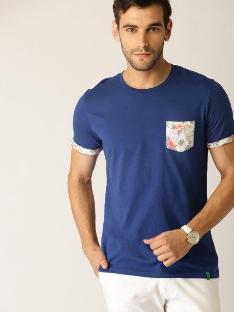 

United Colors of Benetton Men Blue Solid Round Neck T-shirt