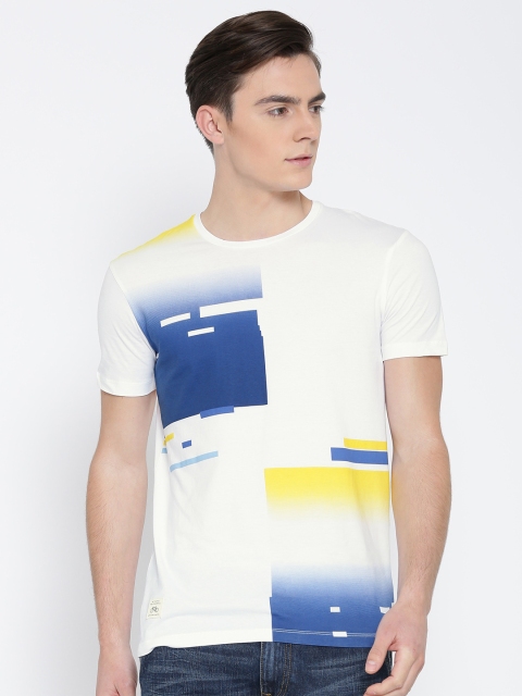 

United Colors of Benetton Men White Printed Round Neck T-shirt