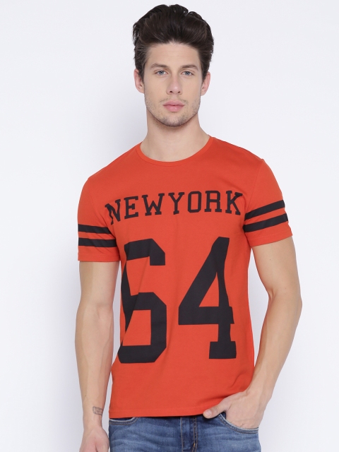 

United Colors of Benetton Men Orange Printed Round Neck T-shirt
